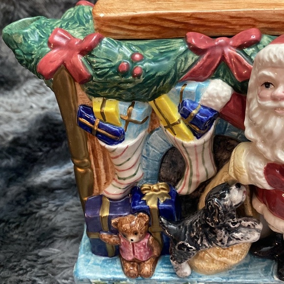 Vtg Fitz & Floyd 32oz Teapot
Santa Fireplace - Picture 9 of 16